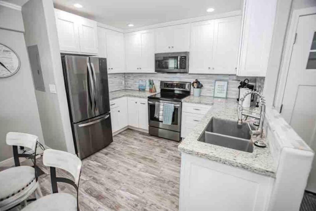 Beachfront Retreat! 3 Steps To Walkover! Surfside Beach Exterior foto